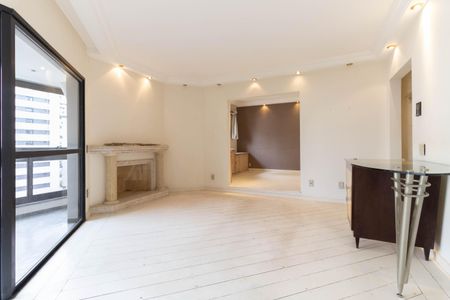 Apartamento à venda com 177m², 3 quartos e 3 vagas Apartamento à venda com 177m², 3 quartos e 3 vagasSala