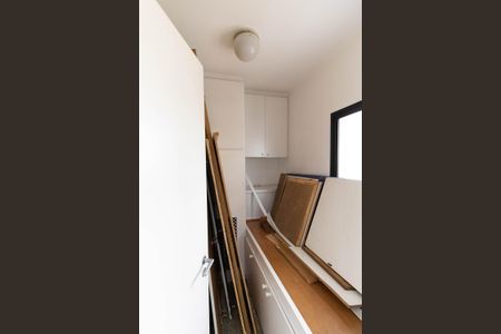 Apartamento à venda com 177m², 3 quartos e 3 vagas Apartamento à venda com 177m², 3 quartos e 3 vagasQuarto de Serviço