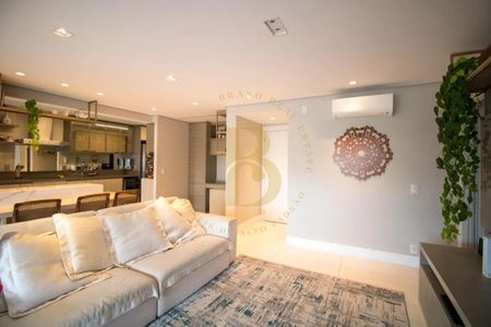 Apartamento à venda com 3 quartos, 137m² em Chácara Santo Antônio, São Paulo