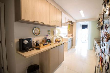 Apartamento à venda com 3 quartos, 137m² em Chácara Santo Antônio, São Paulo