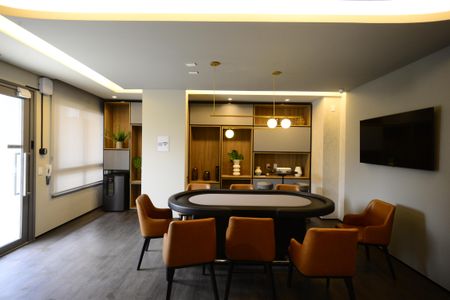 Apartamento à venda com 72m², 2 quartos e 1 vagaÁrea comum