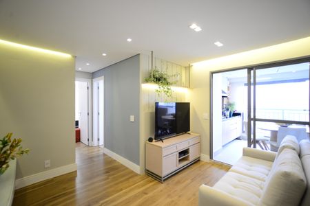 Sala de apartamento à venda com 2 quartos, 72m² em Vila Dom Pedro I, São Paulo