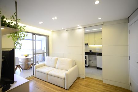 Sala de apartamento à venda com 2 quartos, 72m² em Vila Dom Pedro I, São Paulo