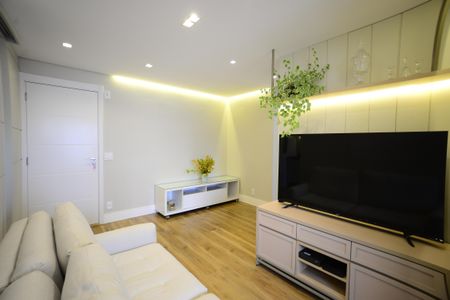 Sala de apartamento à venda com 2 quartos, 72m² em Vila Dom Pedro I, São Paulo
