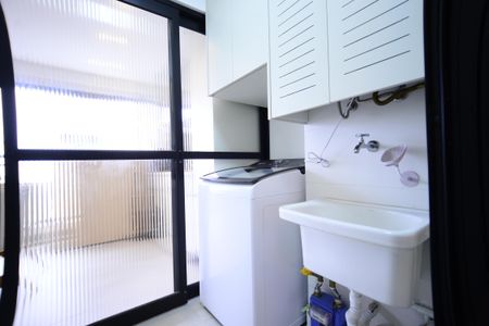 Apartamento à venda com 72m², 2 quartos e 1 vagaÁrea de Serviço