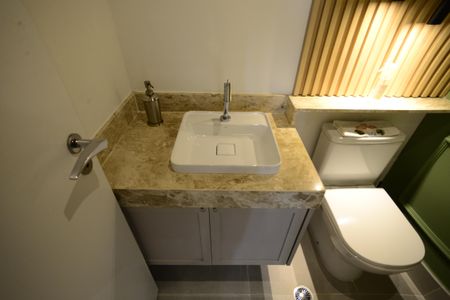 Apartamento à venda com 72m², 2 quartos e 1 vagaBanheiro Social