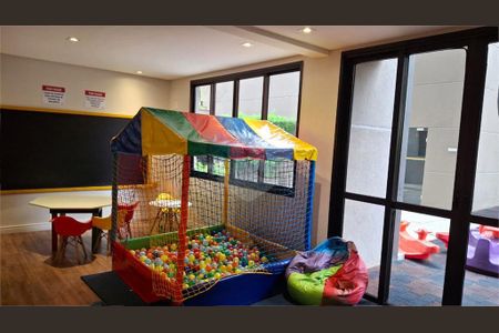Apartamento à venda com 2 quartos, 74m² em Moema, São Paulo