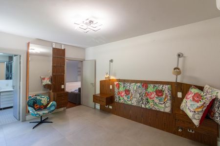 Casa à venda com 318m², 3 quartos e 4 vagasSuíte 2