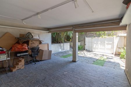 Casa à venda com 318m², 3 quartos e 4 vagasGaragem
