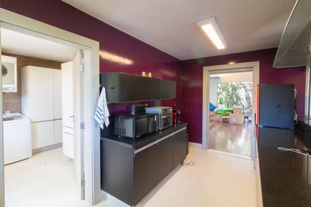 Casa à venda com 318m², 3 quartos e 4 vagasCozinha