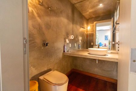 Casa à venda com 318m², 3 quartos e 4 vagasLavabo