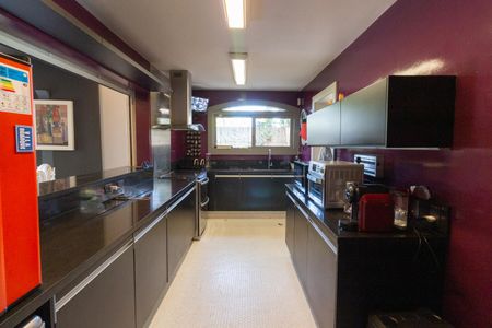 Casa à venda com 318m², 3 quartos e 4 vagasCozinha