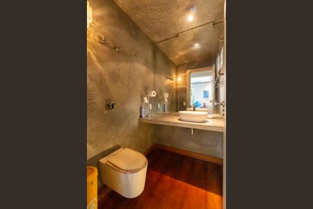 Casa à venda com 318m², 3 quartos e 4 vagasLavabo