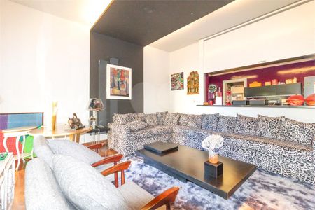 Casa à venda com 3 quartos, 318m² em Butantã, São Paulo