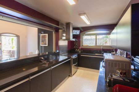 Casa à venda com 318m², 3 quartos e 4 vagasCozinha