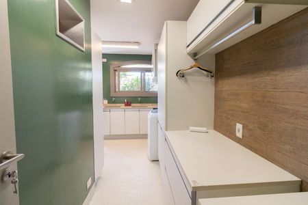 Casa à venda com 318m², 3 quartos e 4 vagasÁrea de Serviço