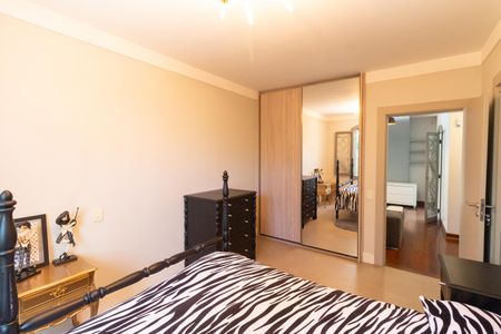 Casa à venda com 318m², 3 quartos e 4 vagasSuíte 1