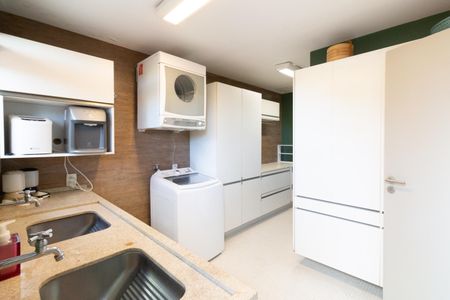 Casa à venda com 318m², 3 quartos e 4 vagasÁrea de Serviço