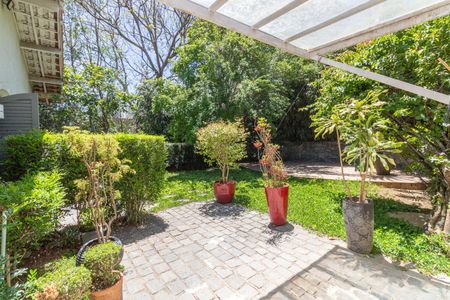 Casa à venda com 318m², 3 quartos e 4 vagasJardim