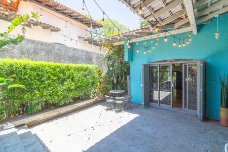 Casa à venda com 318m², 3 quartos e 4 vagasÁrea de lazer