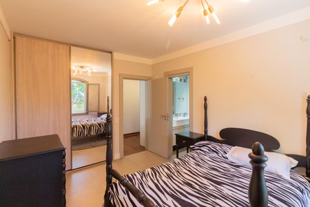 Casa à venda com 318m², 3 quartos e 4 vagasSuíte 1