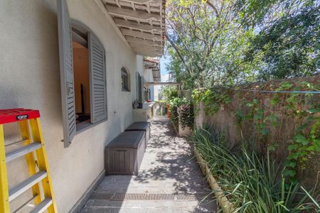 Casa à venda com 318m², 3 quartos e 4 vagasCorredor