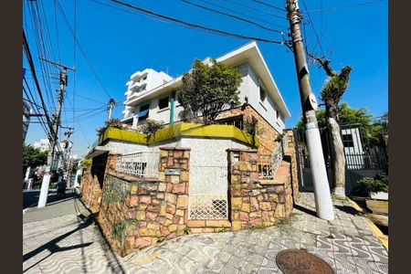 Casa à venda com 220m², 3 quartos e 2 vagas