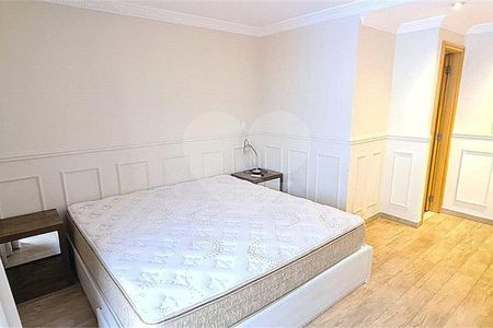 Apartamento à venda com 2 quartos, 130m² em Jardins, São Paulo