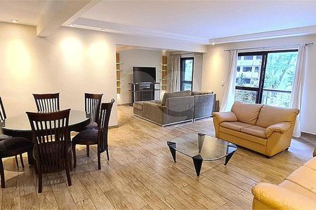 Apartamento à venda com 2 quartos, 130m² em Jardins, São Paulo