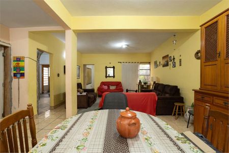 Casa à venda com 4 quartos, 250m² em Jardim Novo Mundo, São Paulo