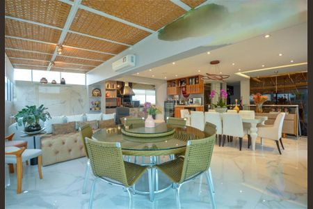 Apartamento à venda com 5 quartos, 320m² em Vila Romana, São Paulo