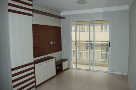 Sala de apartamento para alugar com 2 quartos, 56m² em Jardim Rio das Pedras, Cotia