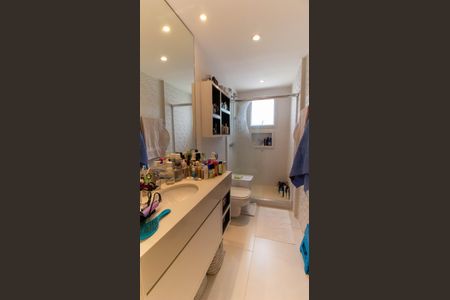 Apartamento à venda com 230m², 3 quartos e 2 vagas Apartamento à venda com 230m², 3 quartos e 2 vagasBanheiro da Suíte