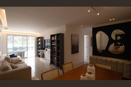 Sala de apartamento à venda com 3 quartos, 230m² em Camboinhas, Niterói