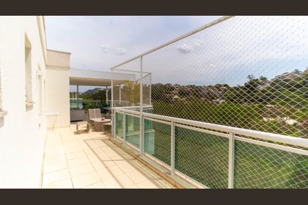 Apartamento à venda com 230m², 3 quartos e 2 vagas Apartamento à venda com 230m², 3 quartos e 2 vagasVaranda da Suíte