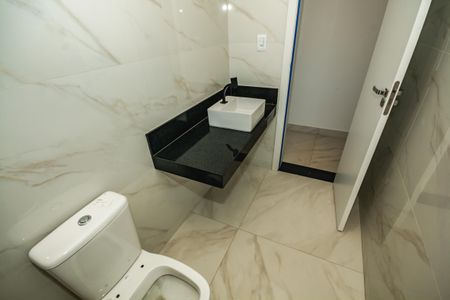 Casa à venda com 200m², 3 quartos e 2 vagasBanheiro da Suíte