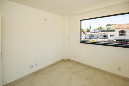 Casa à venda com 200m², 3 quartos e 2 vagasQuarto 2