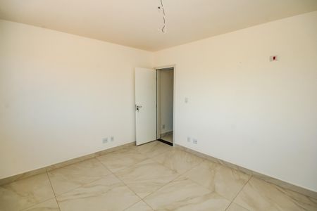Casa à venda com 200m², 3 quartos e 2 vagasSuíte