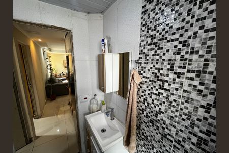 Apartamento à venda com 56m², 2 quartos e 1 vaga Apartamento à venda com 56m², 2 quartos e 1 vagaBanheiro