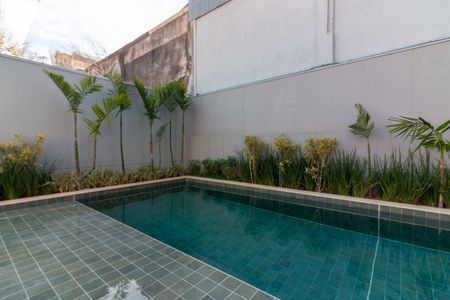 Apartamento à venda com 40m², 2 quartos e sem vaga Apartamento à venda com 40m², 2 quartos e sem vagaÁrea comum - Piscina