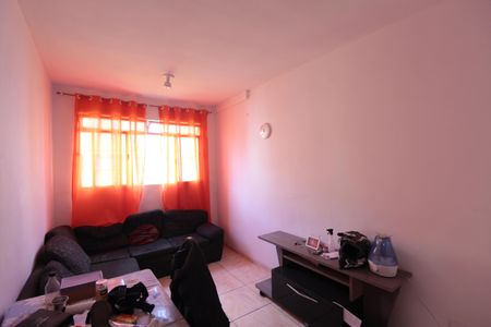 Sala de apartamento à venda com 2 quartos, 70m² em Heliópolis, Belo Horizonte