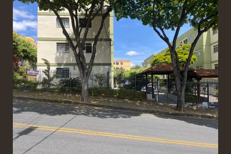 Apartamento à venda com 70m², 2 quartos e 1 vaga Apartamento à venda com 70m², 2 quartos e 1 vagaFachada