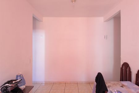 Sala de apartamento à venda com 2 quartos, 70m² em Heliópolis, Belo Horizonte