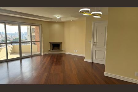Apartamento para alugar com 4 quartos, 180m² em Vila Suzana, São Paulo