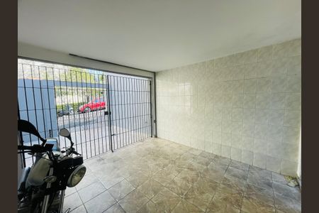 Casa à venda com 75m², 1 quarto e 2 vagas Casa à venda com 75m², 1 quarto e 2 vagasGaragem