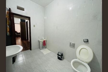 Casa à venda com 75m², 1 quarto e 2 vagas Casa à venda com 75m², 1 quarto e 2 vagasBanheiro