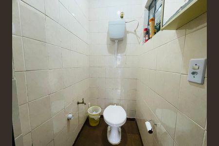 Casa à venda com 75m², 1 quarto e 2 vagas Casa à venda com 75m², 1 quarto e 2 vagasLavabo