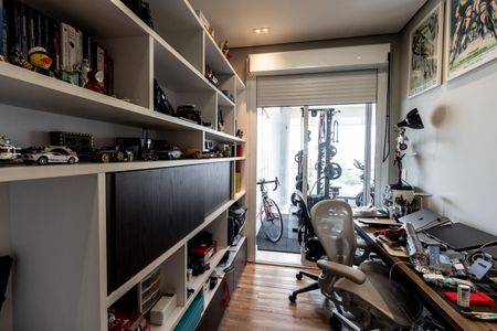 Apartamento à venda com 187m², 3 quartos e 3 vagasQuarto 1 - Escritório