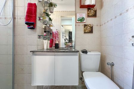 Apartamento à venda com 70m², 3 quartos e 1 vaga Apartamento à venda com 70m², 3 quartos e 1 vagaBanheiro