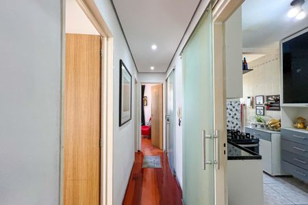 Apartamento à venda com 70m², 3 quartos e 1 vaga Apartamento à venda com 70m², 3 quartos e 1 vagaCorredor